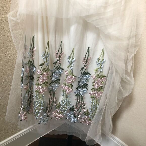 Moon Collection tulle floral embroidered skirt sz M/L - Picture 6 of 9